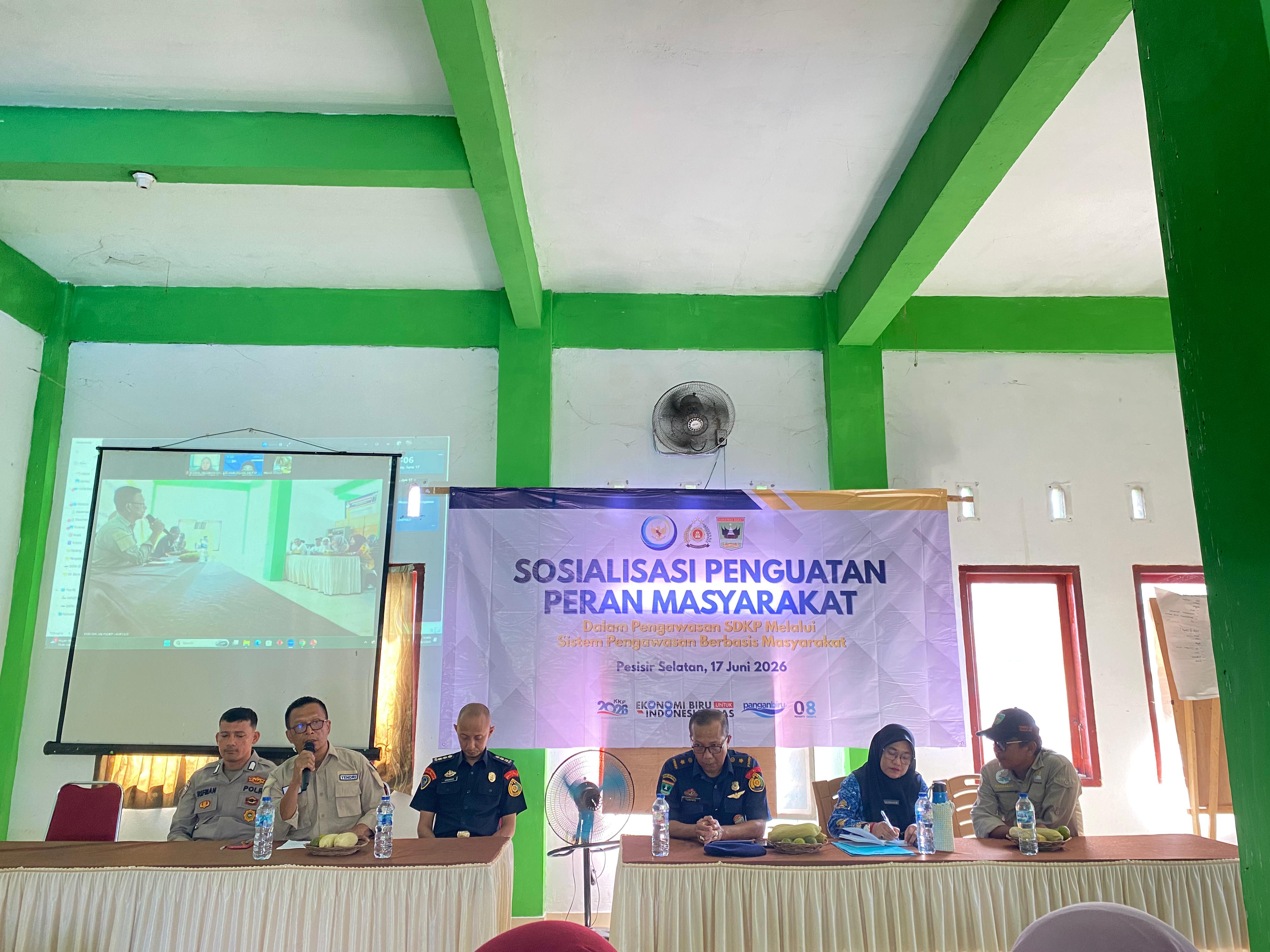 Mengikuti Sosialisasi Penguatan Peran Masyarakat dalam Pengawasan Sumber daya Kelautan dan Perikanan