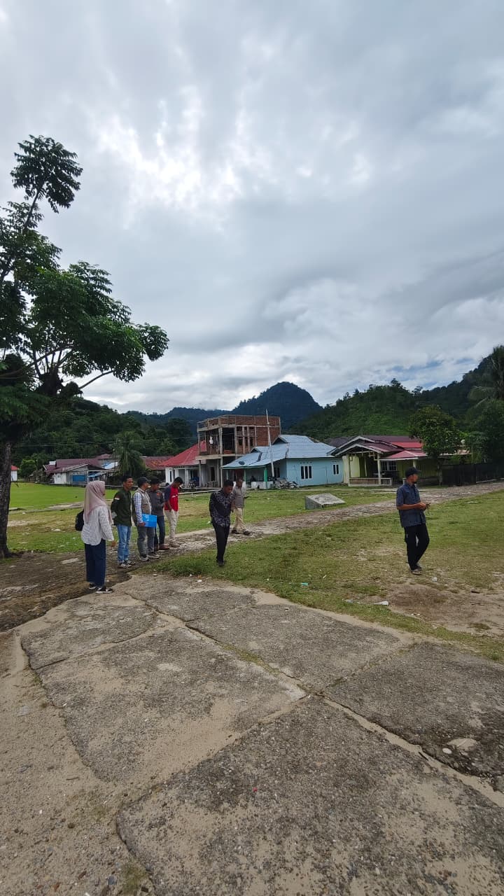 Mendampingi Tim Kementerian Kelautan dan Perikanan dalam Survey Topografi Calon Lokasi KNMP