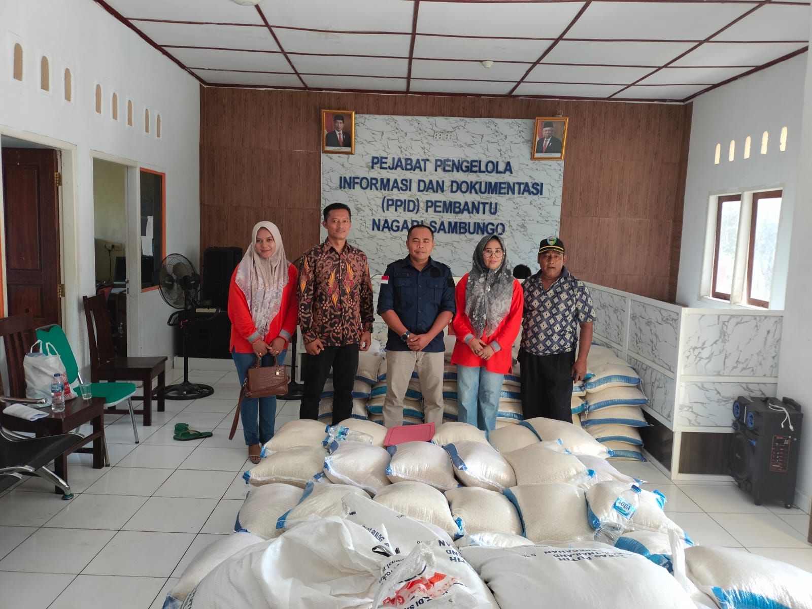 Pendistribusian Bantuan Beras (CPP) ke Daerah terdampak Bencana di Beberapa Kecamatan Kab. Pessel