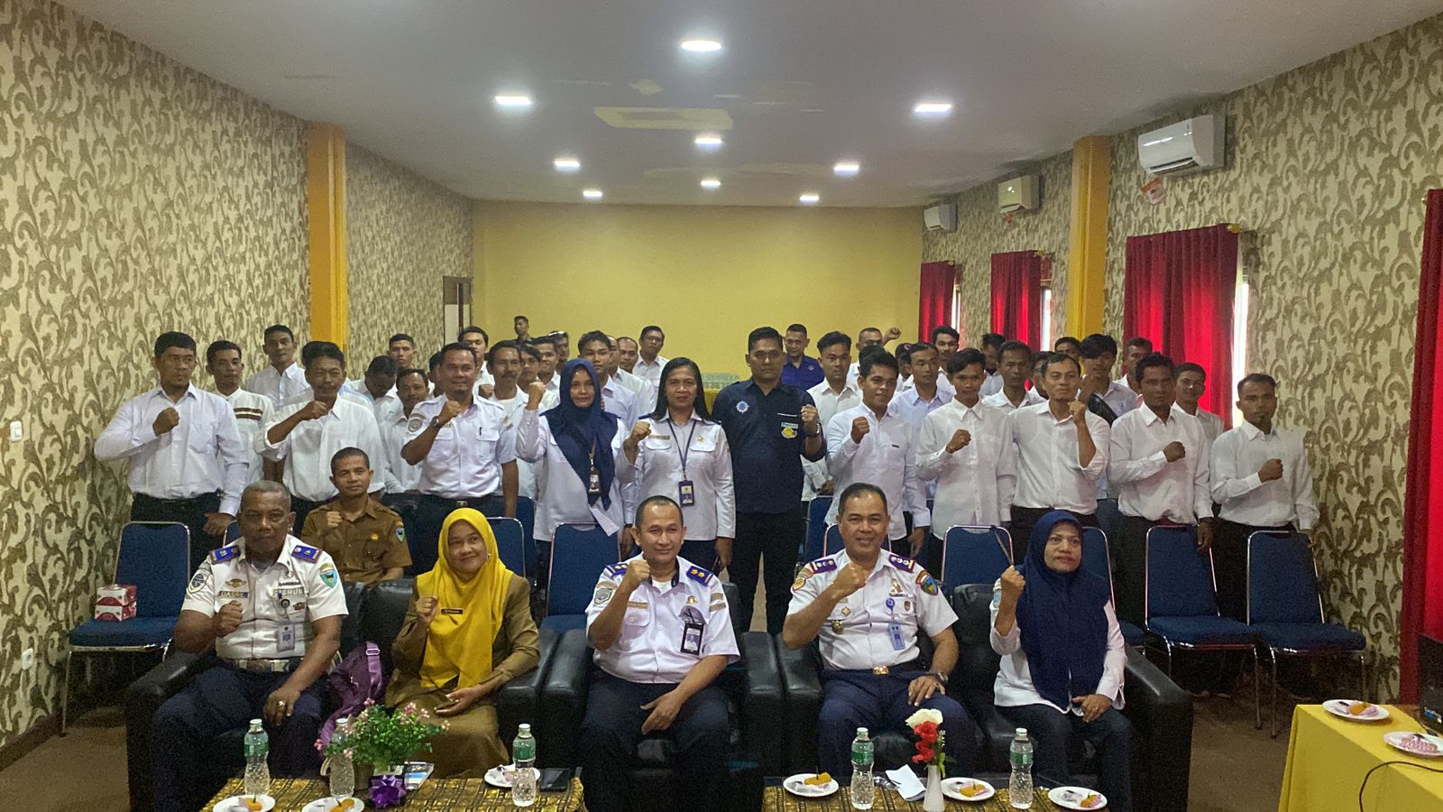 PEMBUKAAN DIKLAT PEMBERDAYAAN MASYARAKAT BST KLM DAN SKK 60 MIL DI SAGA MURNI HOTEL