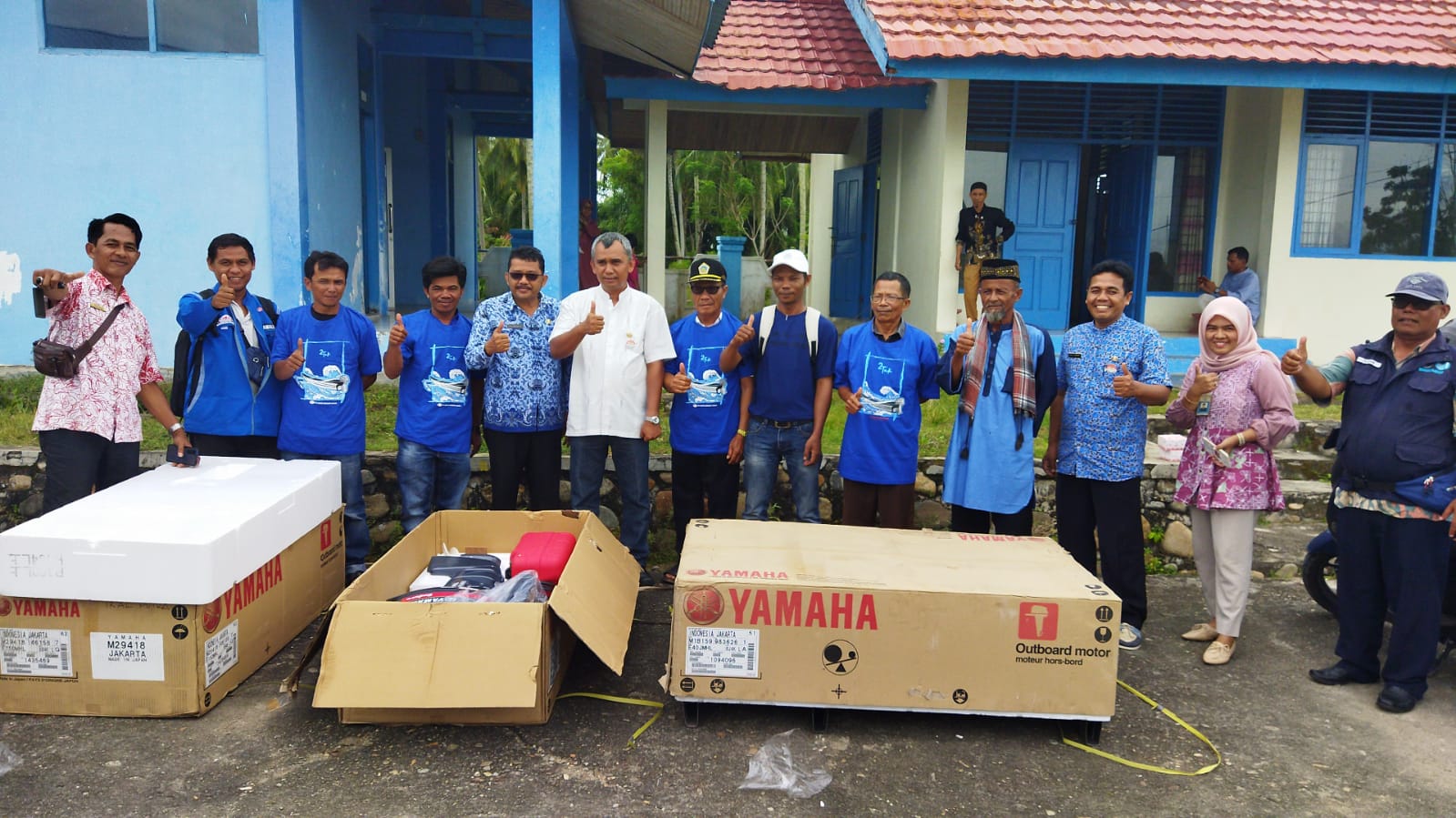 PENYERAHAN BANTUAN MESIN TEMPEL DI KEC LENGAYANG DARI DANA POKIR BAPAK MUCHLASIN