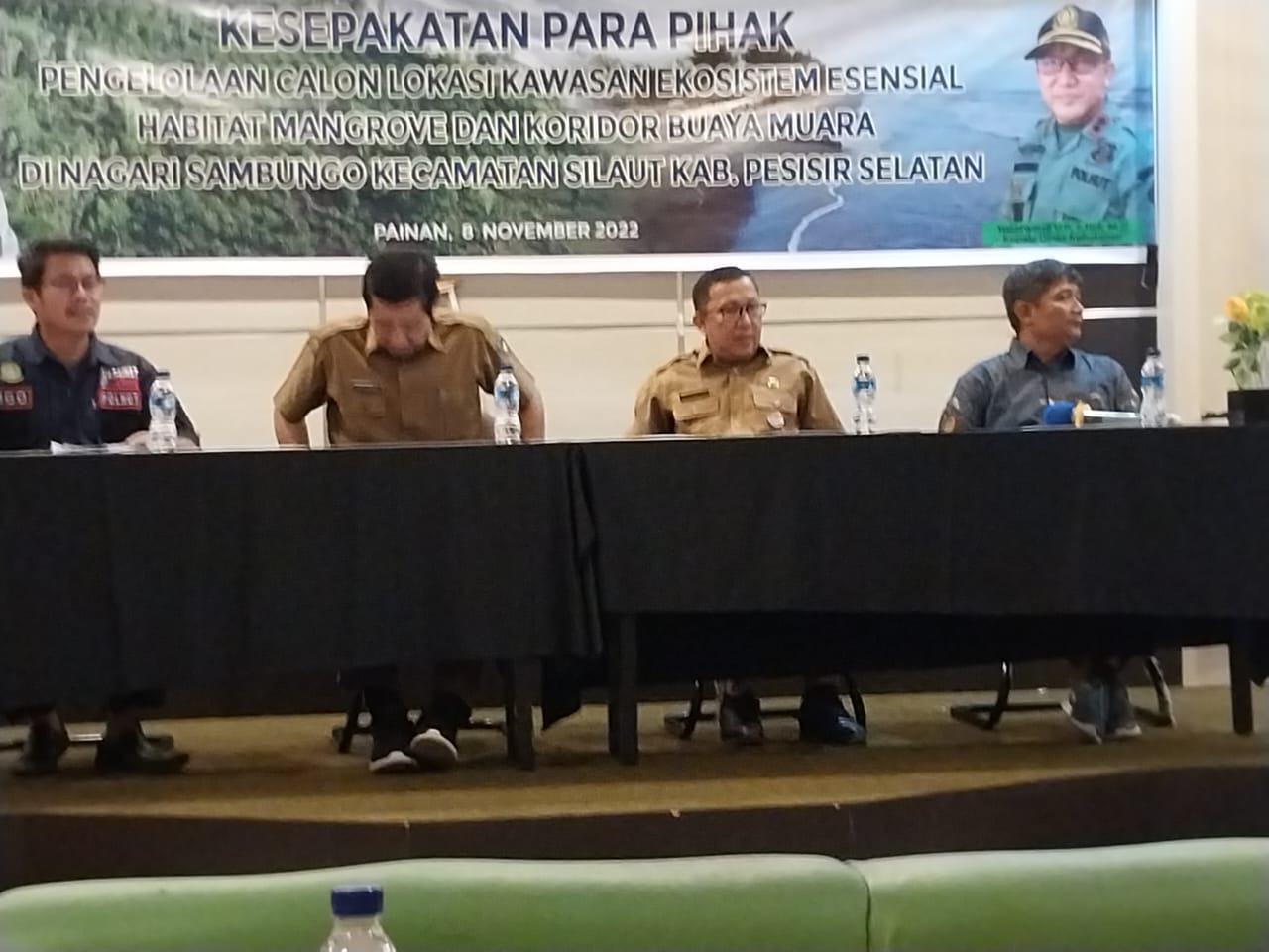 MENGHADIRI ACARA KESEPAKATAN PARA PIHAK PENGELOLA CALON LOKASI KAWASAN EKOSISTEM ESENSIAL HABITAT MA